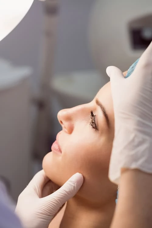 Dermatolodzy w Łodzi – kompleksowa opieka nad zdrowiem skóry