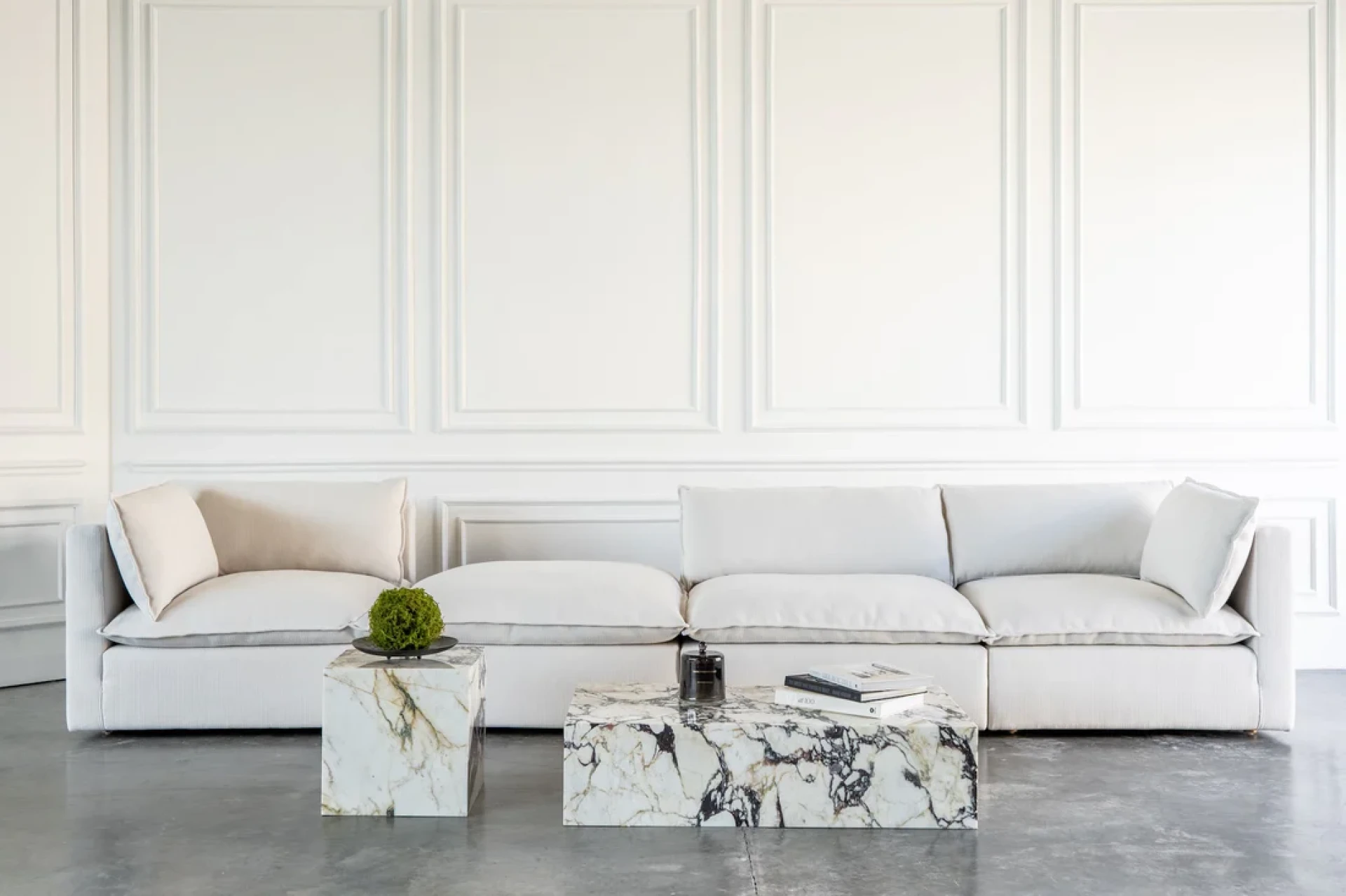 Where Elegance Meets Function: A Guide to Choosing Luxury Furniture and Coffee Tables in Dubai