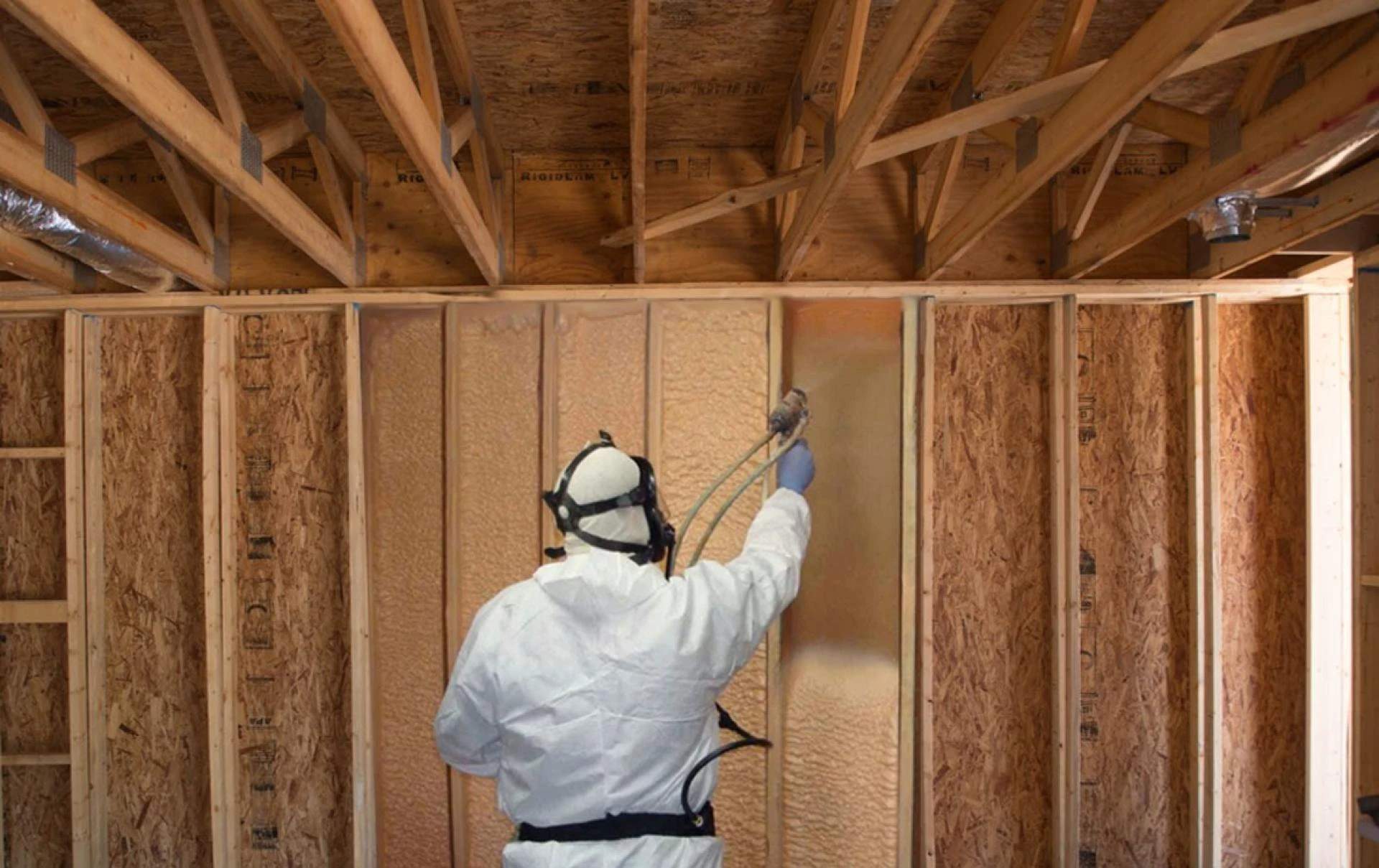 Key Benefits of Working With a Local Insulation Contractor Near Oxford, MA