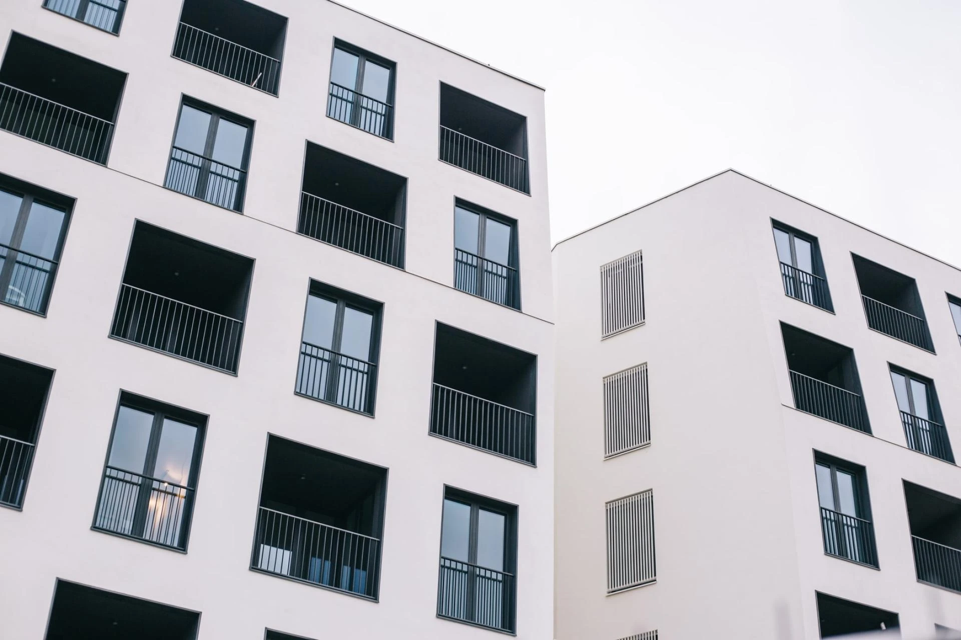 Le système de profilé de rénovation : une solution moderne pour remplacer les vieilles fenêtres