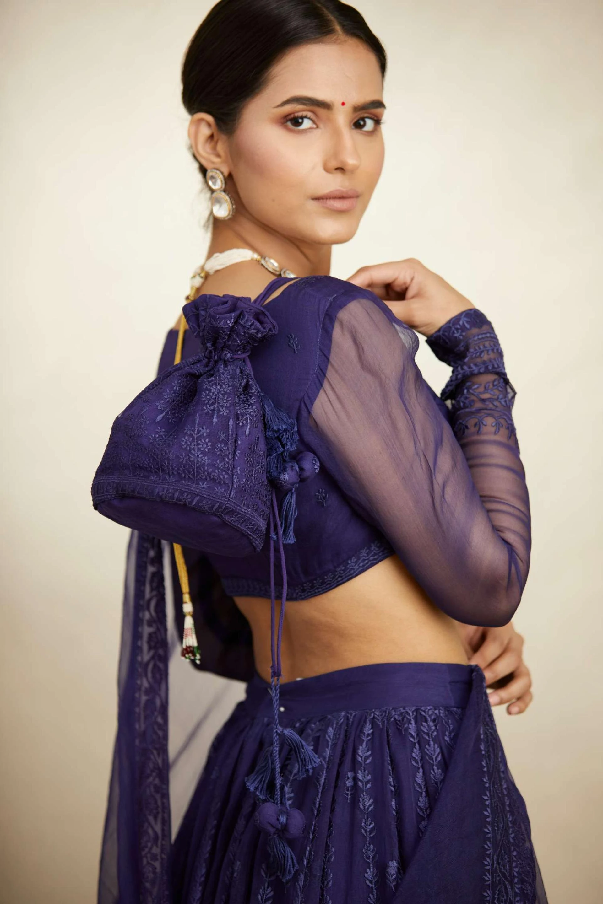 Glamorous Bollywood Outfits to Steal the Spotlight