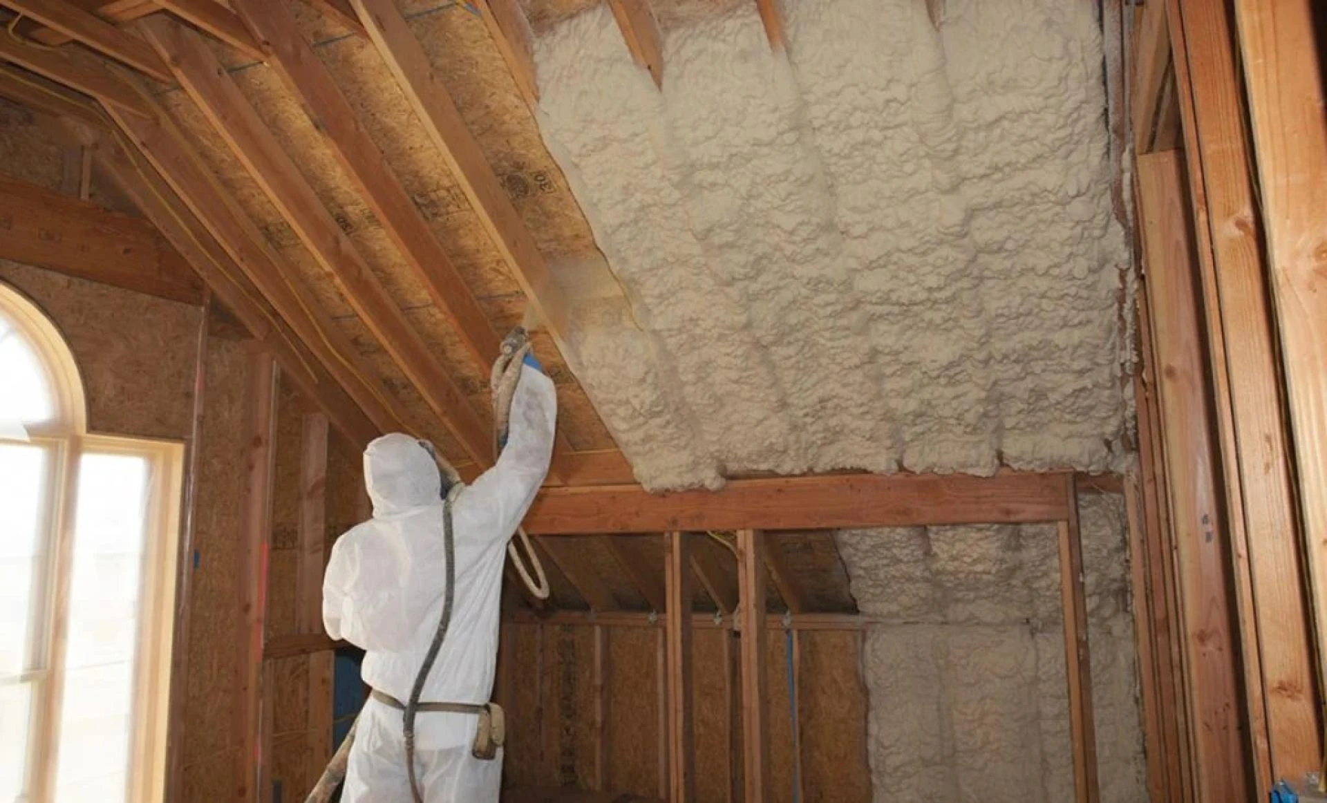 What Every Malakoff Resident Should Expect from a Spray Foam Insulation Company