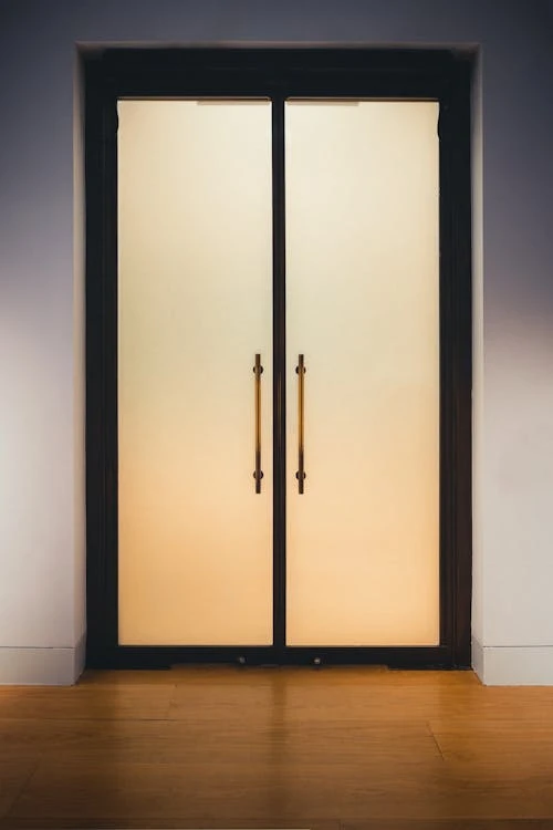 Modern Elegance: The Design Possibilities of 3M Fasara Glass Finishes