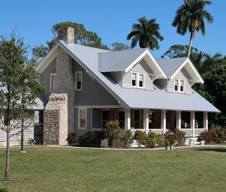 The Pros and Cons of Simultaneous Exchanges for Real Estate Investors