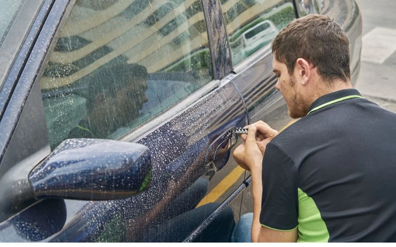 Car Key Replacement & Spare Car Key Services in Leigh