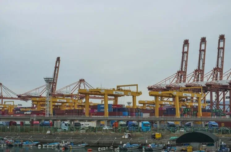 Ship from China to Vietnam