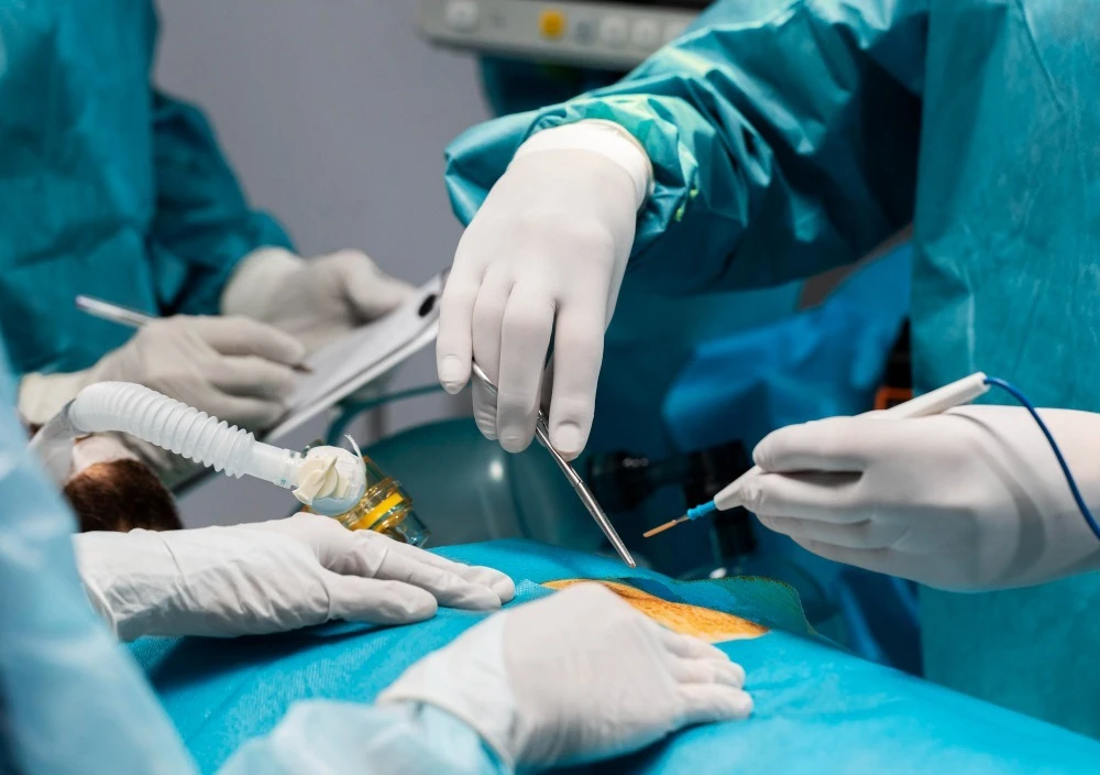 Expert Hepatobiliary Care: Meet the Best Laparoscopic Surgeons in Delhi