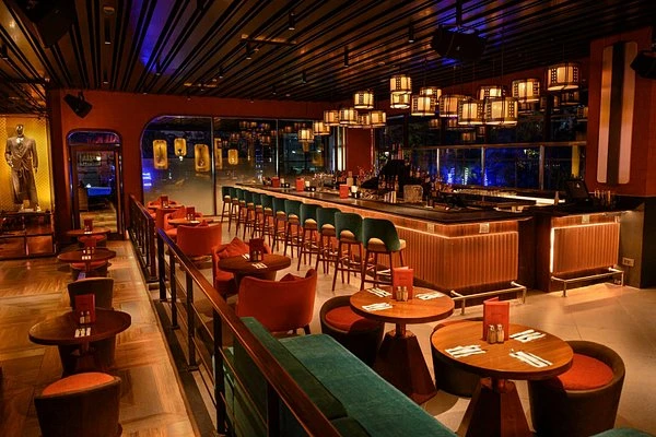 Romantic Evenings Start at This Stunning Bar in Hyderabad