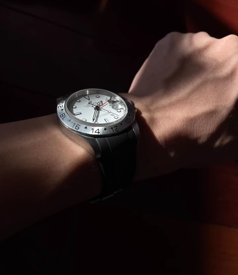 Perfect Compatibility Between the Explorer II Third Generation and the Rolex 16570 Rubber Strap