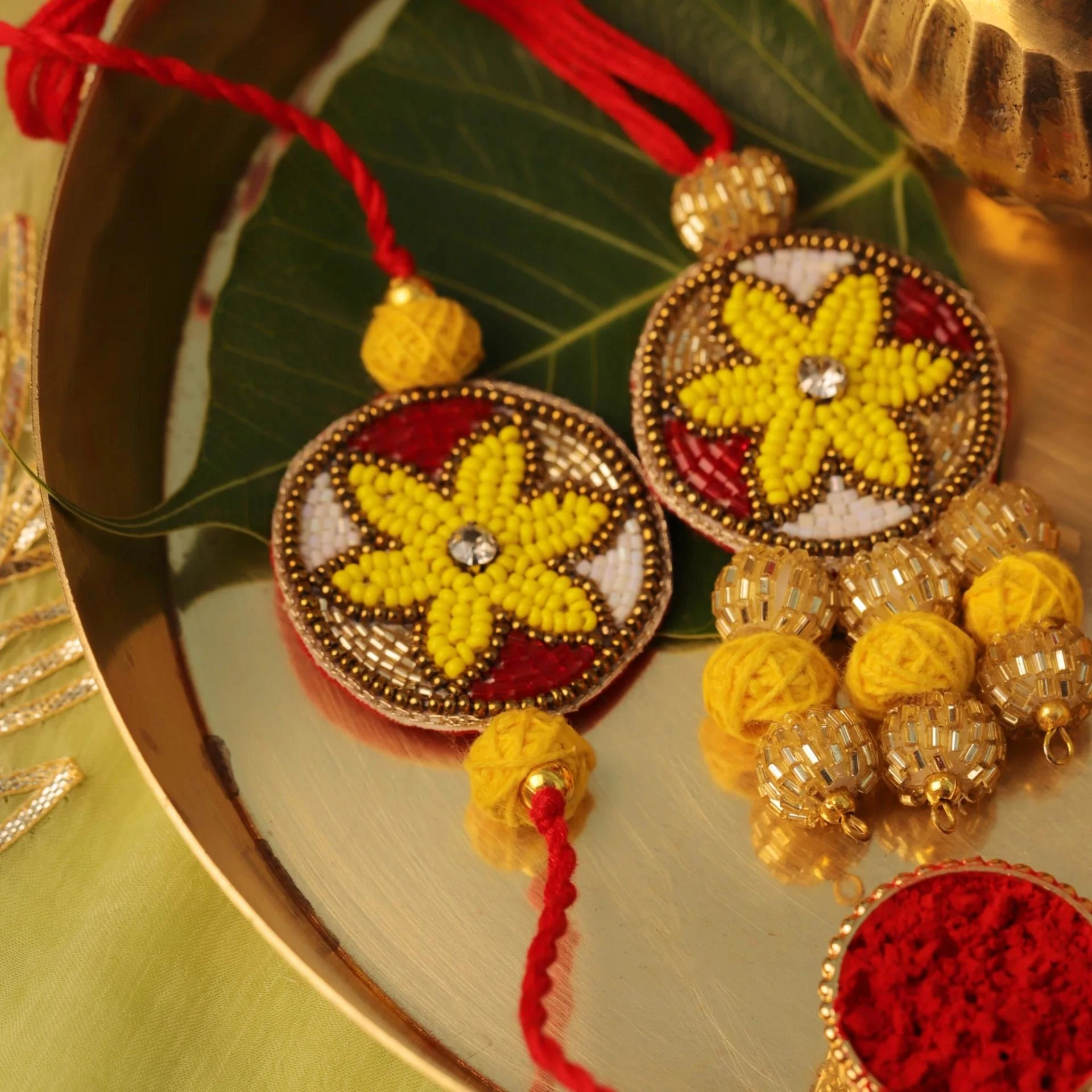 How to Buy the Best Lumba & Bhaiya-Bhabhi Rakhi Set Online in 2025?