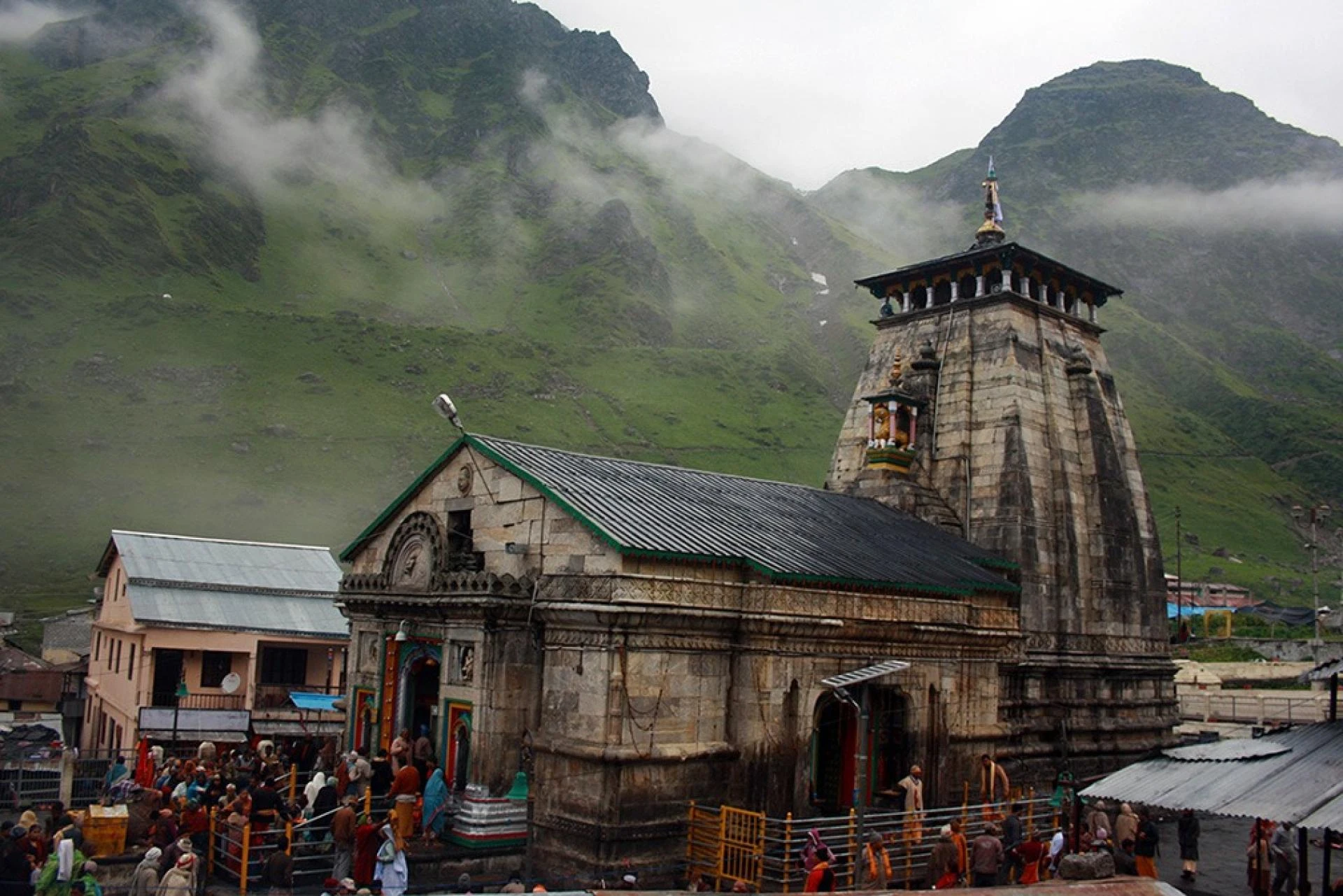 Benefits of Do Dham Yatra: Embrace Spiritual Bliss with Badrinath Kedarnath Tour Package by Helicopter