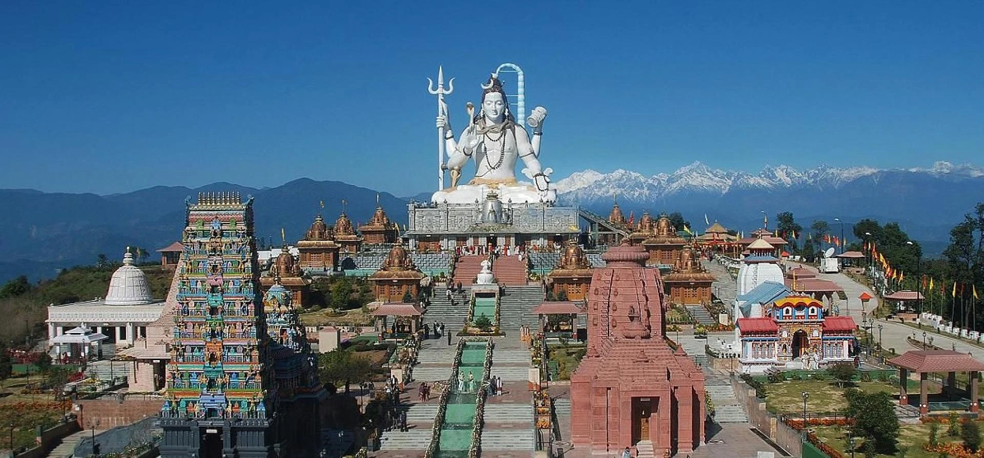Why the Darjeeling Gangtok Package Tour from NJP is Perfect for Soulful Travelers