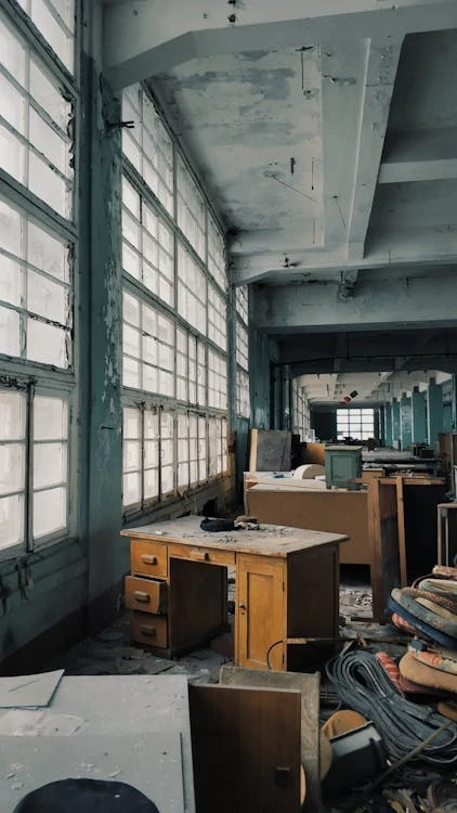 Commercial Properties Need Cleanouts Too—Here’s How Cleveland Businesses Stay Tidy