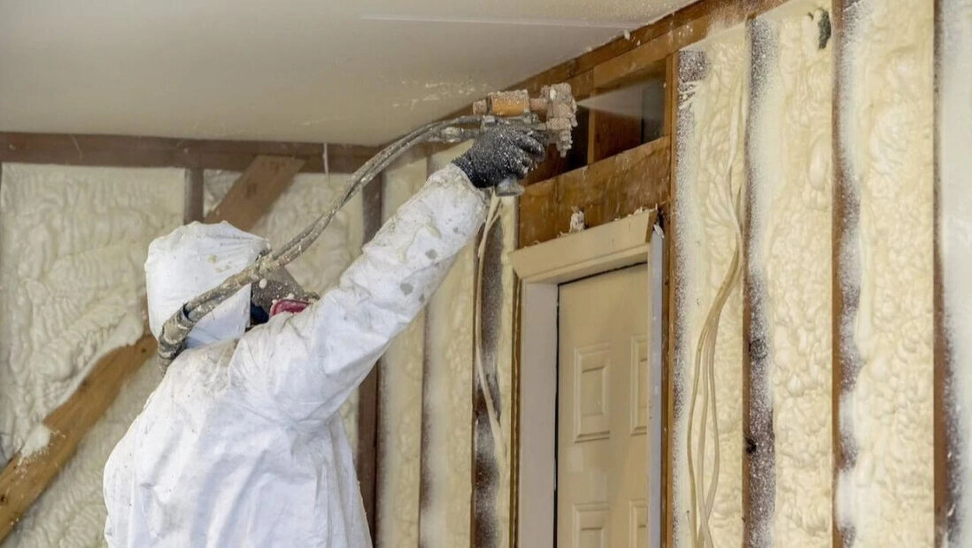 Which Spray Foam Company Is Right for Your Nashville, TN Property?