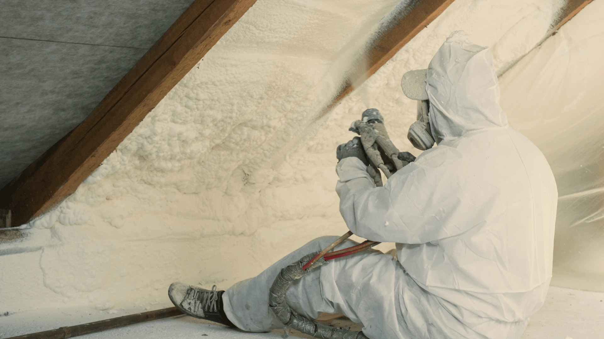 Is It Time to Hire a Spray Foam Insulation Contractor in Tallahassee, FL?