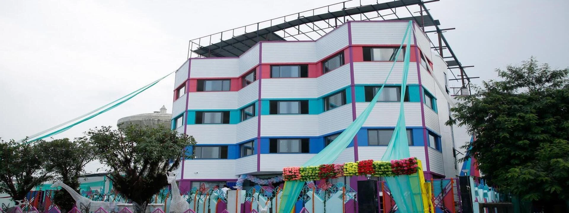 Choosing a Good Nursery and Play School in Noida West for Your Child