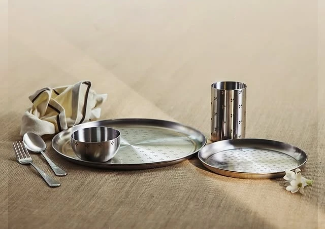 Luxury Serveware vs. Traditional Materials: Why Stainless Steel Wins