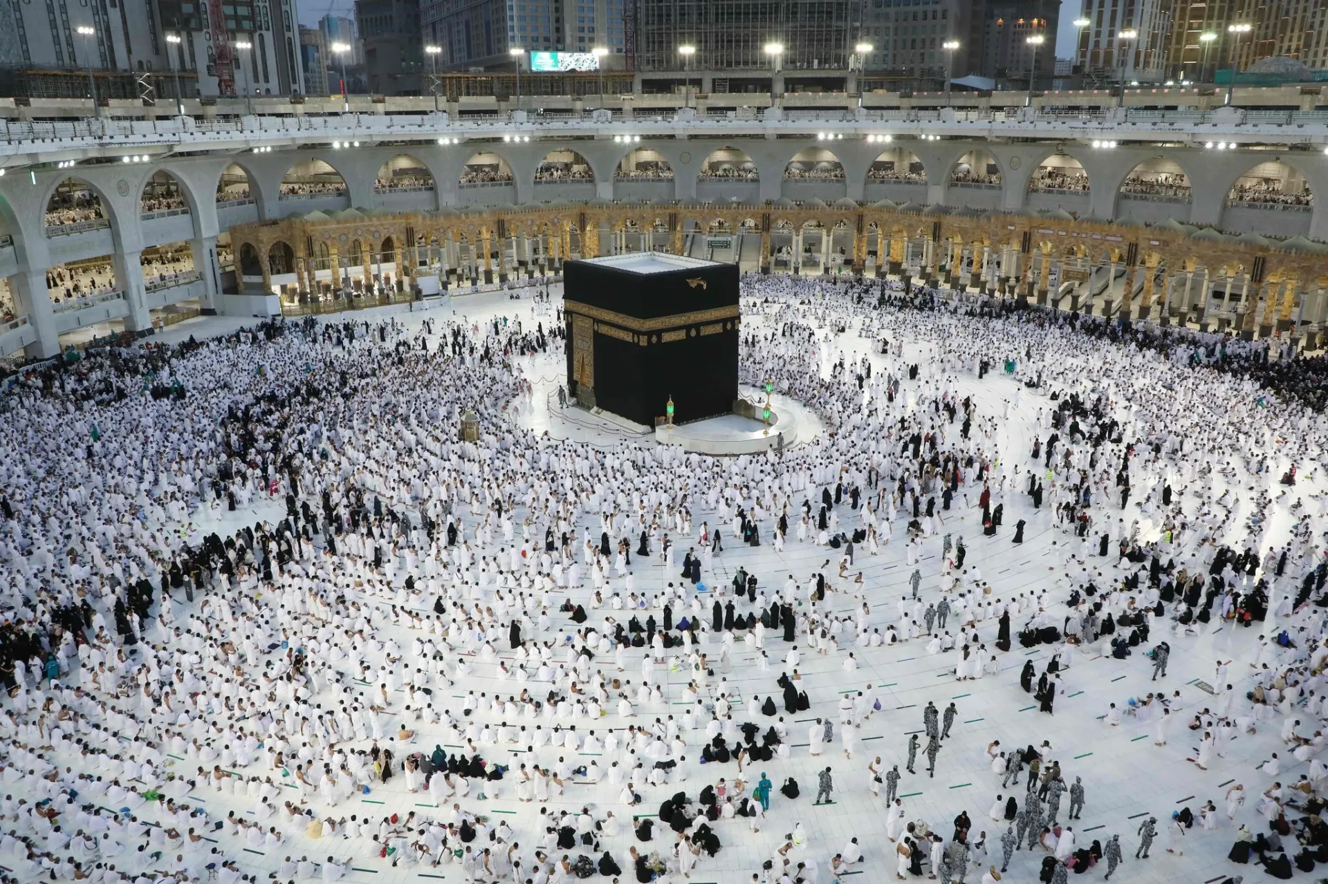 The Difference Between Hajj and Umrah: A Guide for UK Muslims