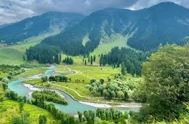 Top Places to Visit in Kashmir: A Complete Kashmir Tour Guide