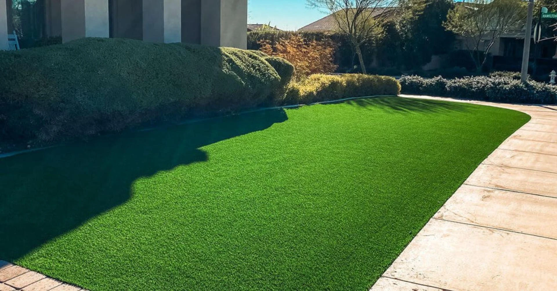 Maintenance Tips for Artificial Turf in Dubai: Keep Your Lawn Looking Fresh Year-Round!