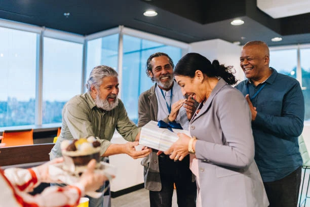 5 Thoughtful Corporate Gift Boxes to Impress Clients and Colleagues