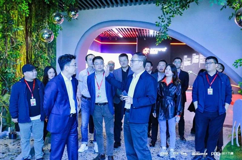 Hengyi Zhao from the China Energy Conservation Association (CECA) visited Amitime and highly affirmed the achievements in Amitime's heat pump innovati
