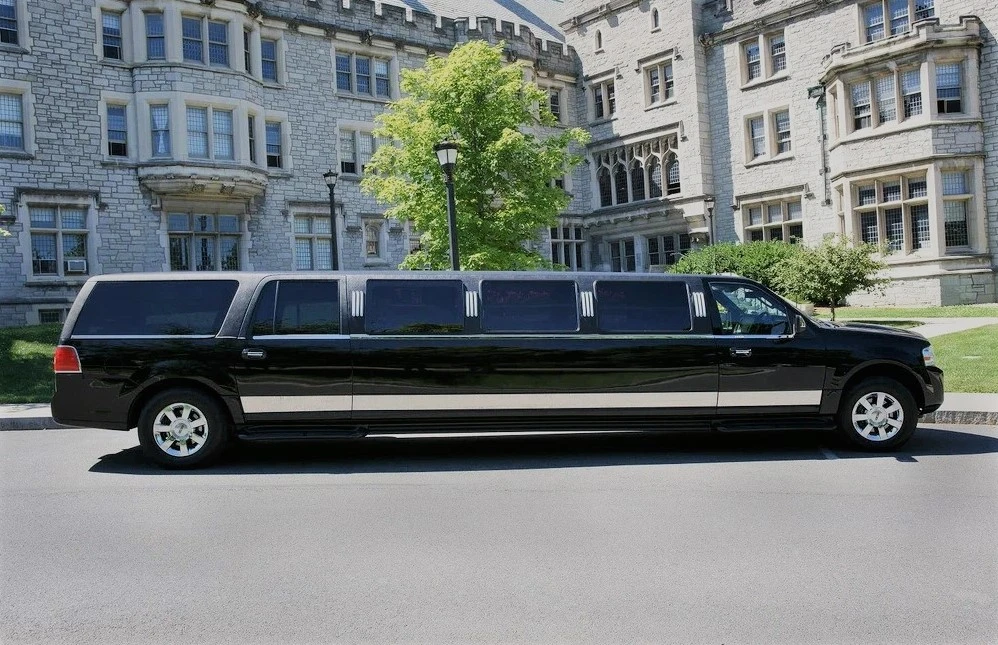 Why Booking a Limo Service Is Worth It for Any Occasion