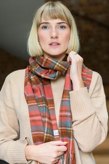 What Makes Women’s Fashion Scarves a Must-Have in Every Wardrobe