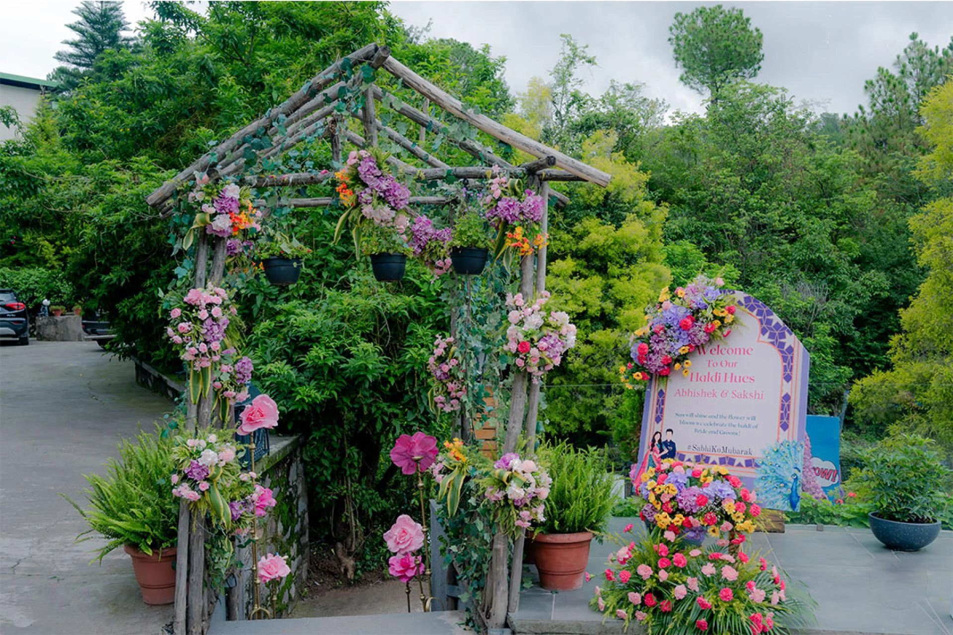 How Can I Find the Best Destination Wedding Planner for My Dream Location