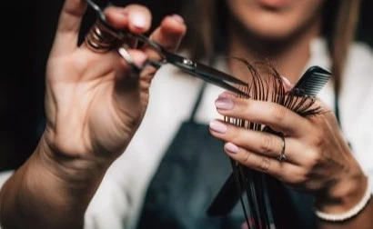 Finding Hair Studio Rentals Near Me For High Footfall & ROI