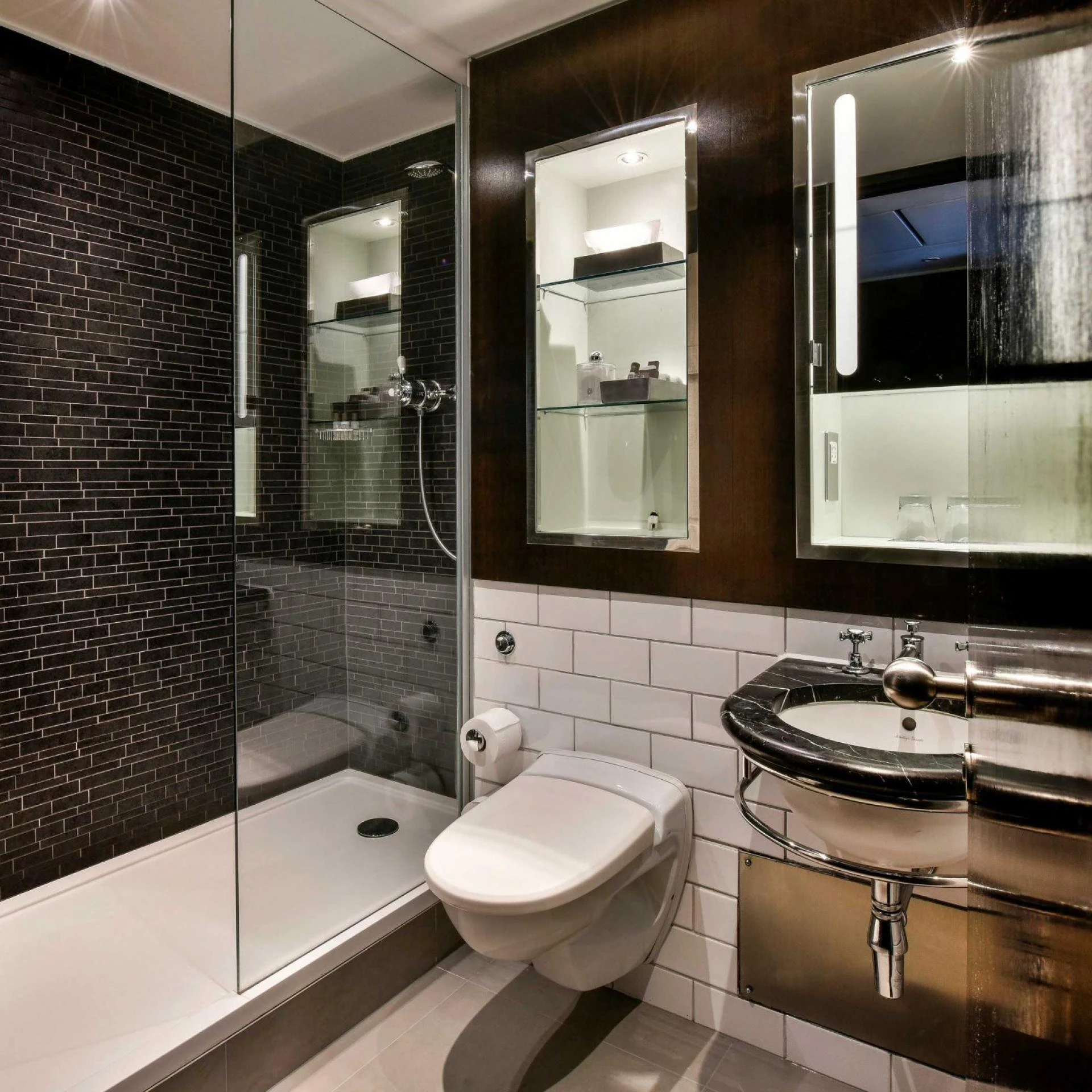 Why bespoke shower trays make hotel bathrooms easy to create