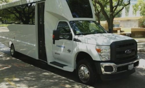 Airport Bus Shuttle Service to Galveston for Cruise Passengers: What to Know