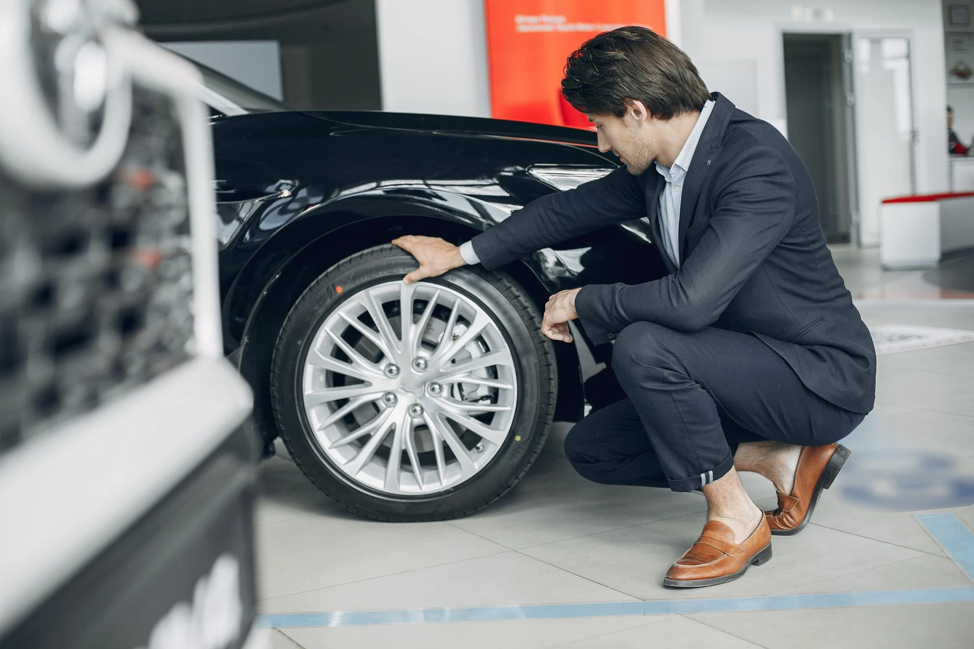 Top Signs You Need a Car Wheel Alignment in Abu Dhabi