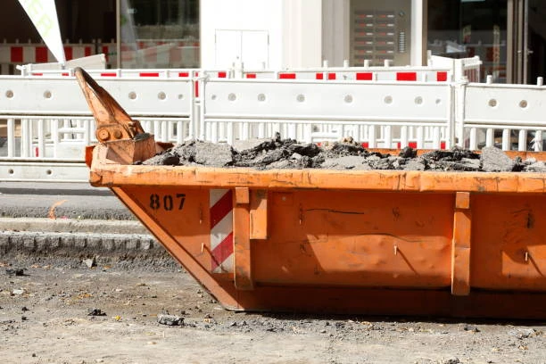 How Do Open Top Dumpster Sizes Affect Rental Costs?