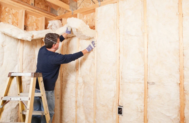 How Can Fiberglass Installation Enhance Comfort and Reduce Energy Bills?