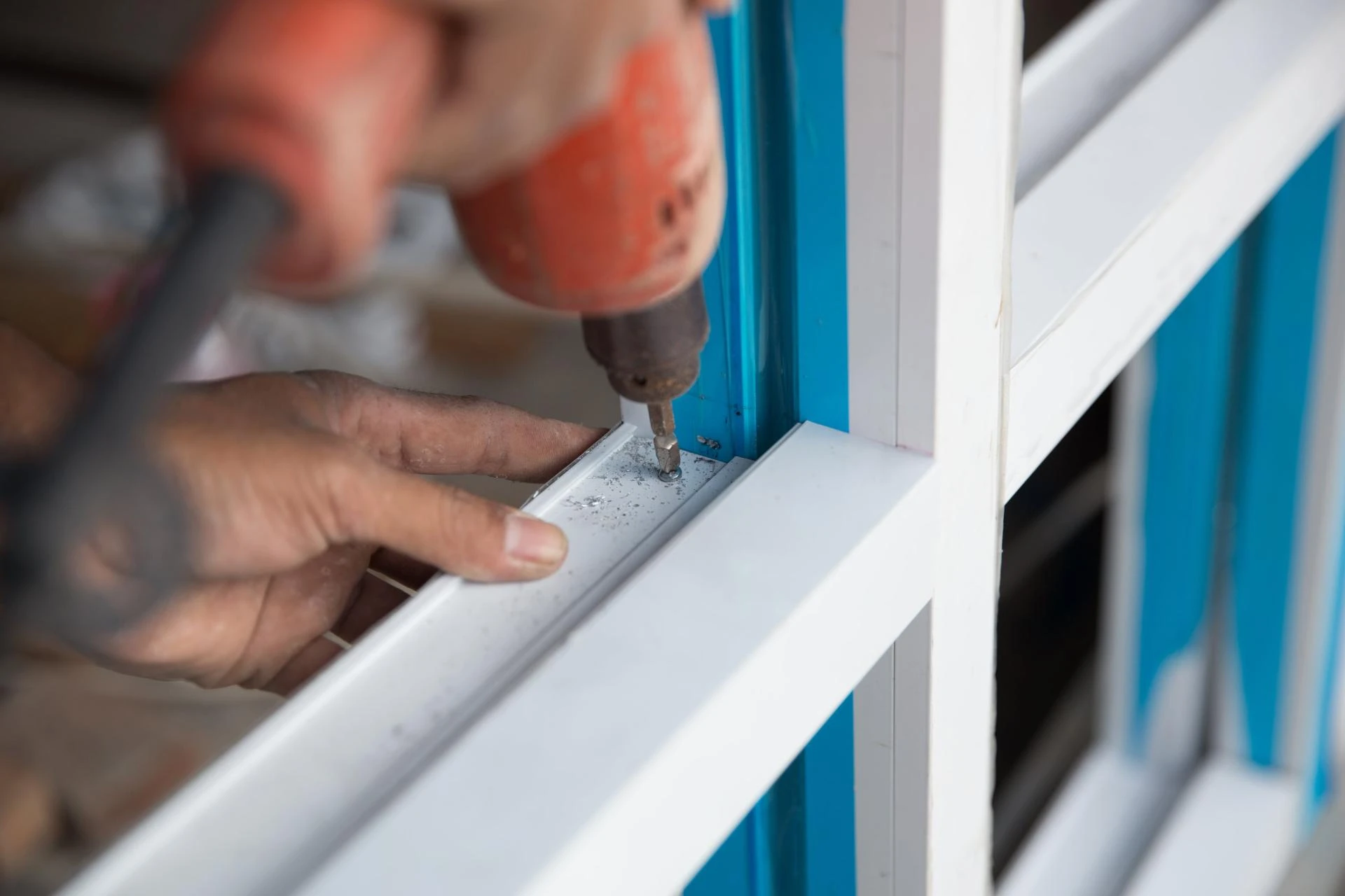 How Can Fiberglass Installation Enhance Comfort and Reduce Energy Bills?
