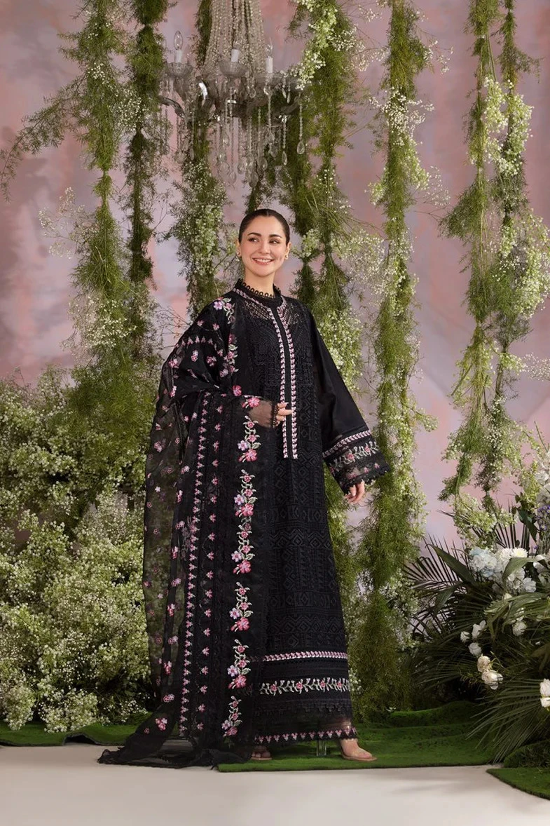 The Rise of Ready-to-Wear Pakistani Fashion: A Modern Style Revolution