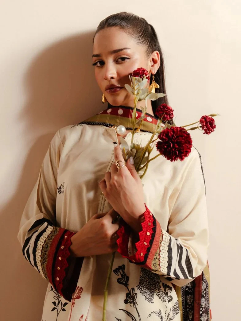 The Rise of Ready-to-Wear Pakistani Fashion: A Modern Style Revolution