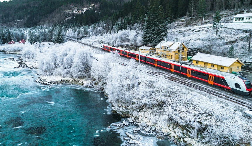 Winter Vacations Redefined: Explore by Luxury Trains