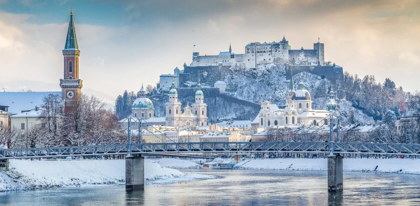 Winter Vacations Redefined: Explore by Luxury Trains