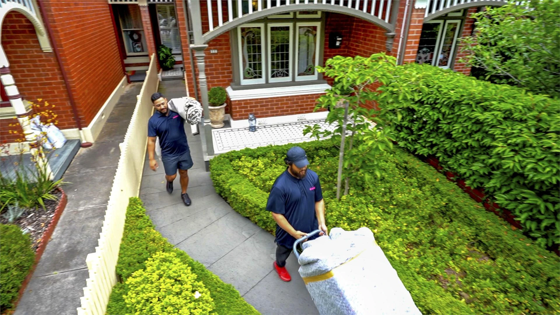 Saving Money and Stress: How On-site Storage Containers Offer a Cost-Effective Solution