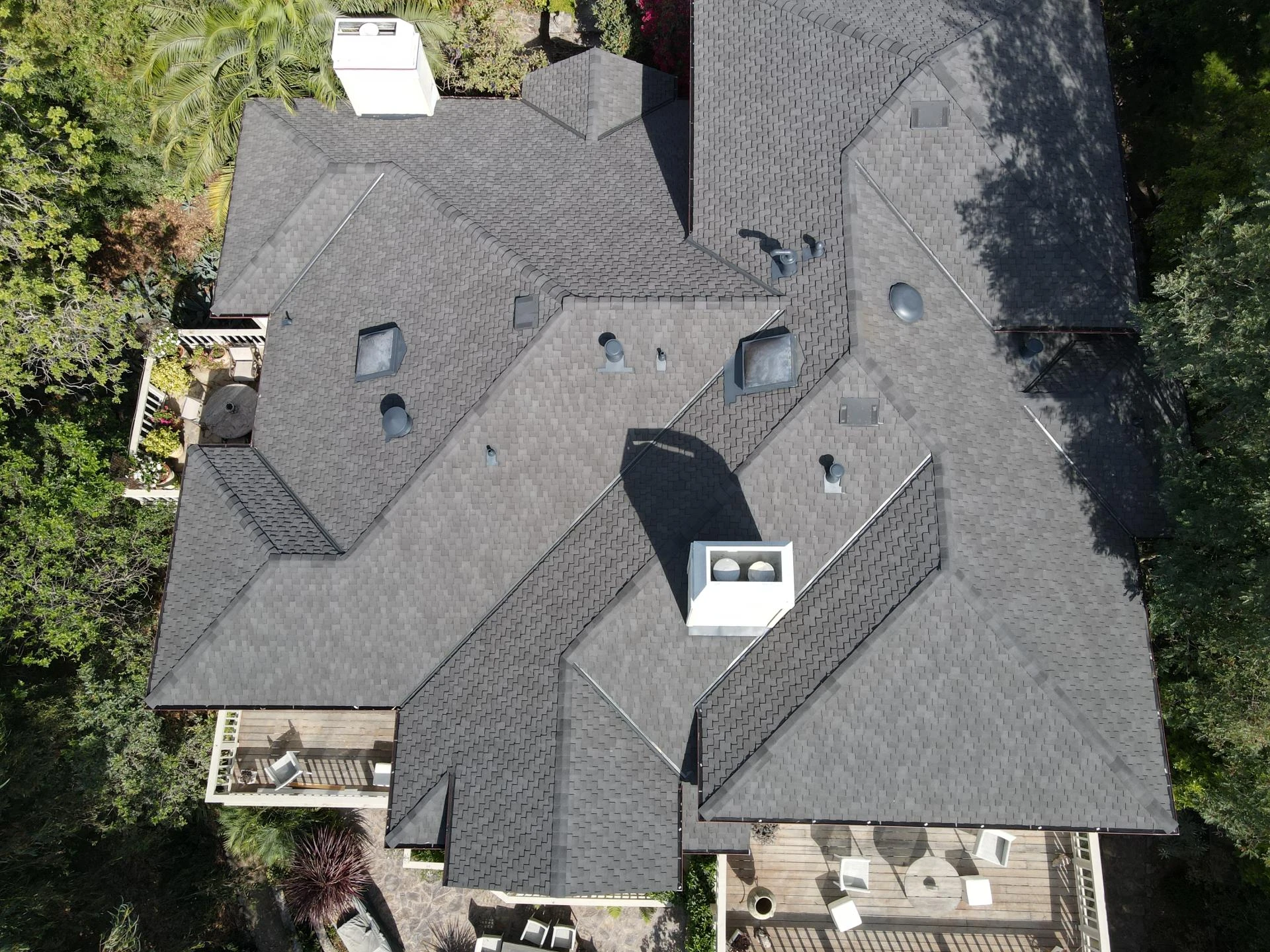 The Lifecycle of a Roof: From Installation to Repairs, Coatings, and Replacement 