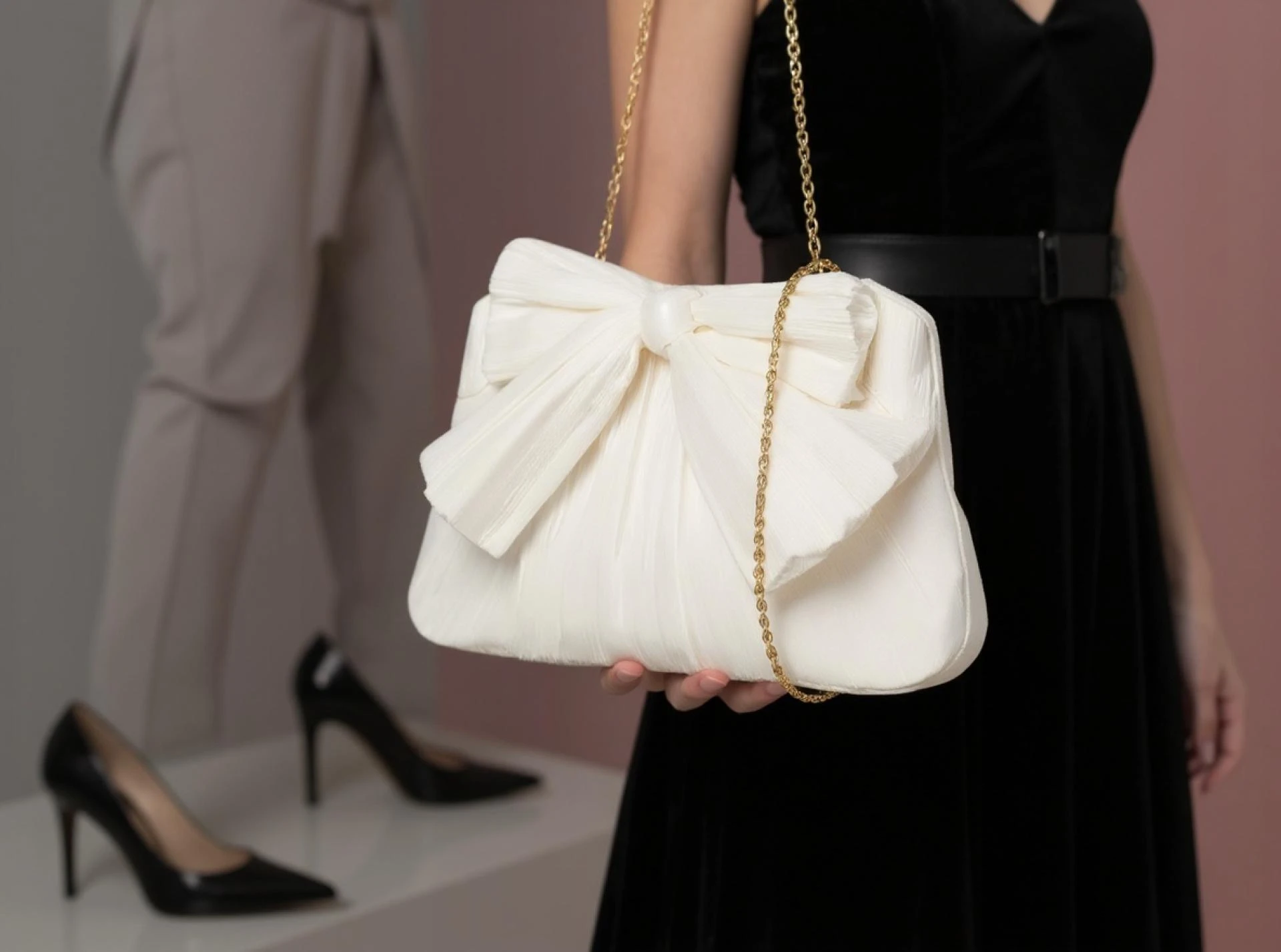 These White Clutch Bags Are So Chic, You’ll Want Them All