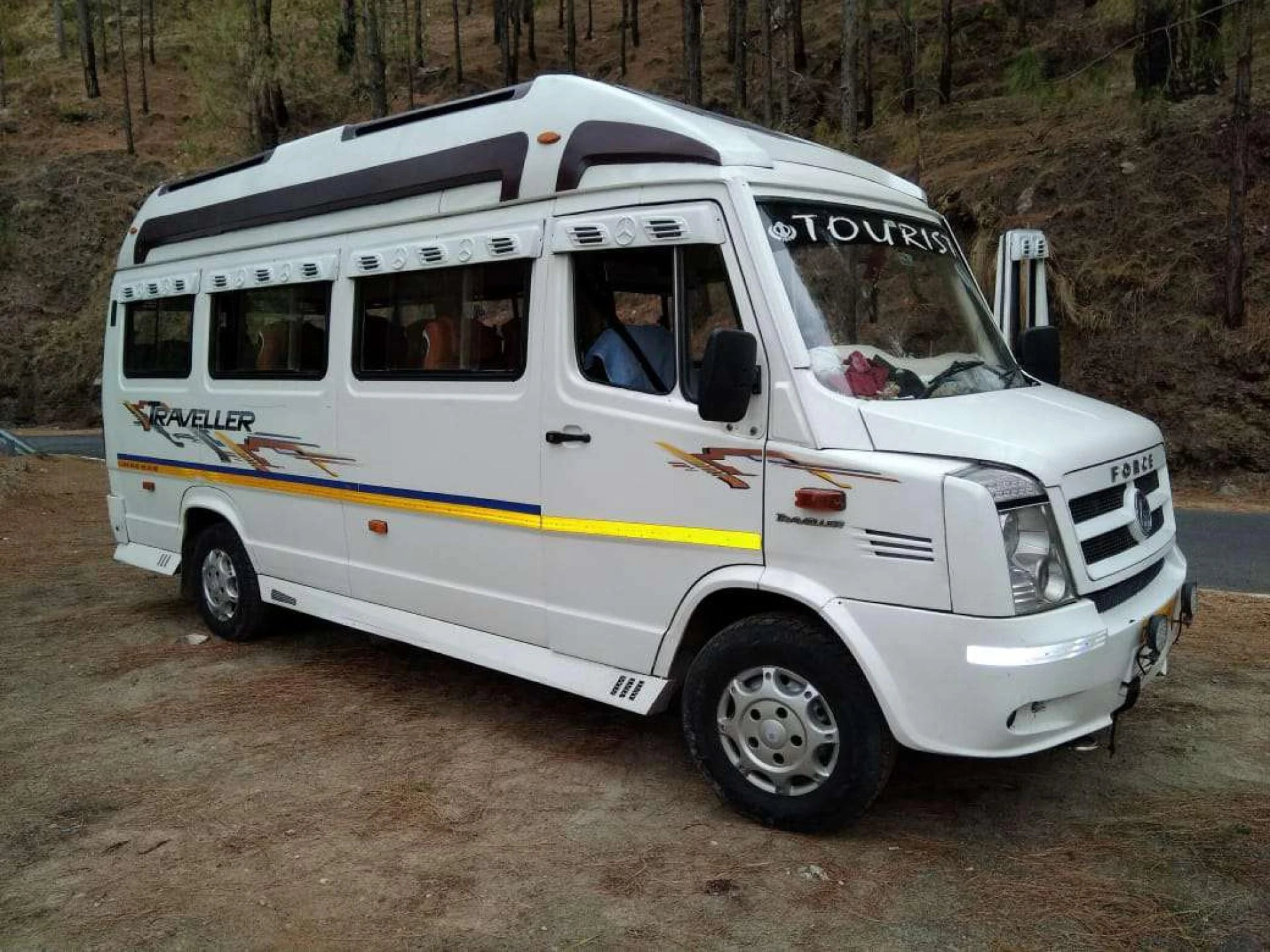 Maharaja Tempo Traveller in Delhi – Perfect for Tours & Trips