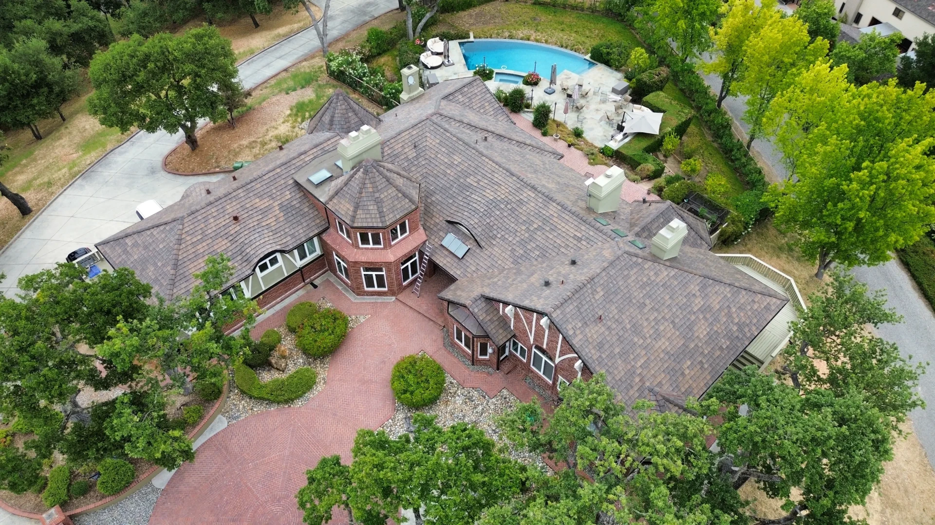 The Pros and Cons of Popular Roofing Materials for Santa Cruz Homes and Businesses 