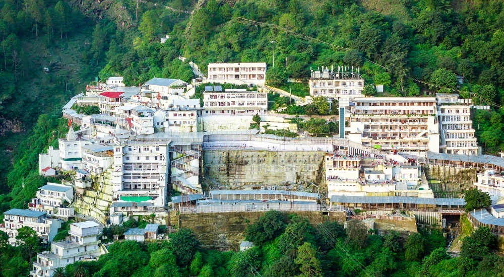 Top 10 Benefits of Booking a Vaishno Devi Tour Package Online