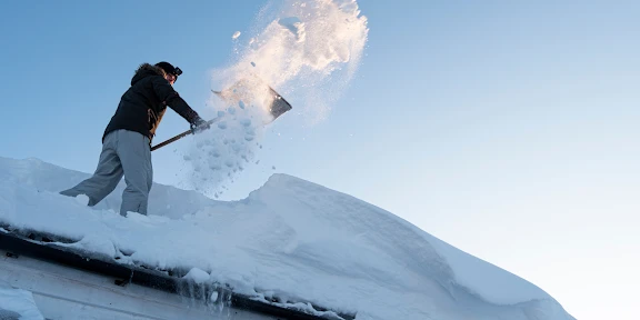 Smart Maintenance Strategies for Flat Roofs By Commercial Roofers in Denver, CO 