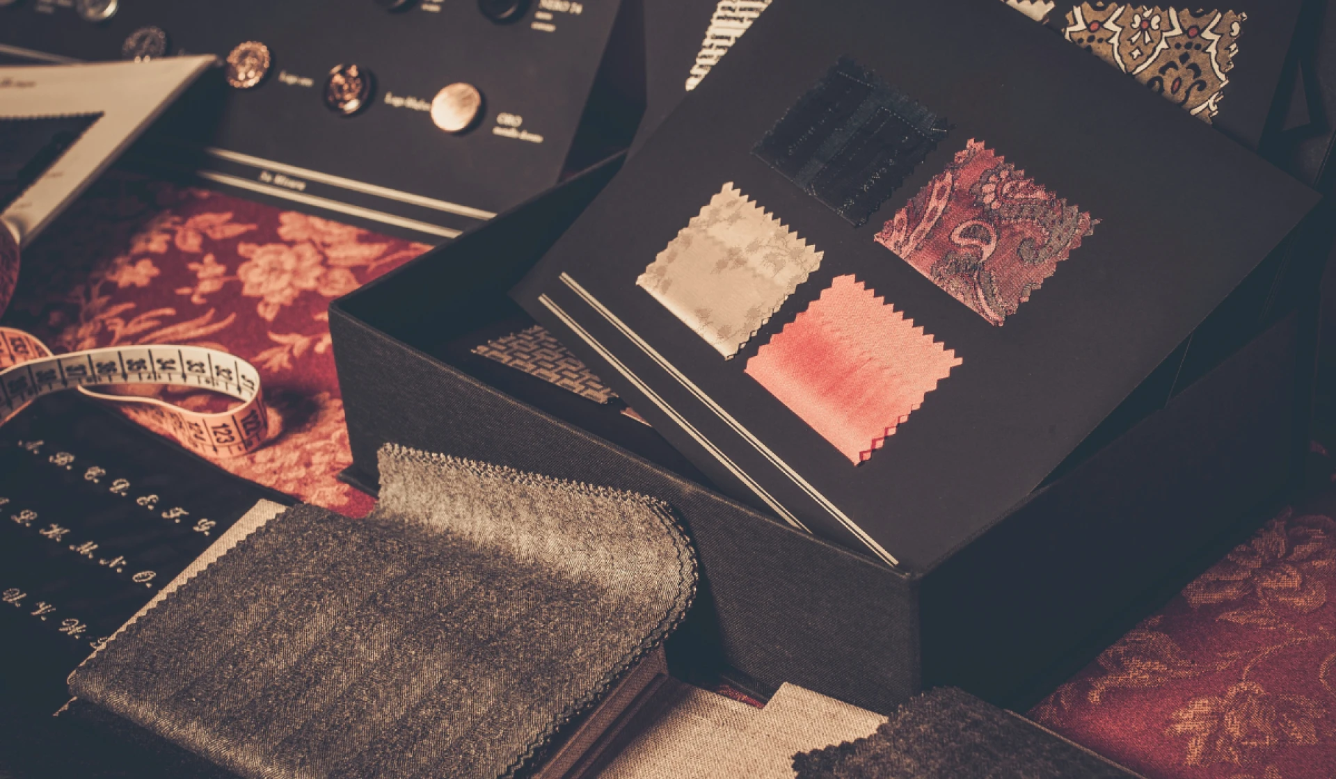 Stand Out in Beauty Aisles with Custom Cosmetic Boxes