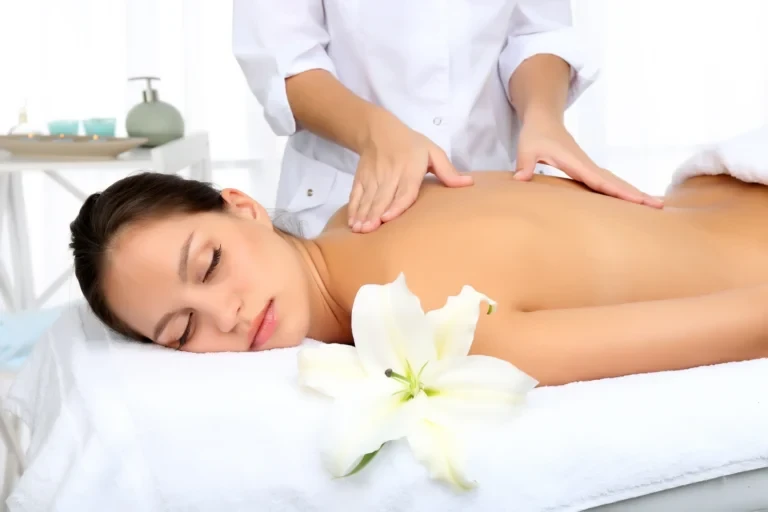 Van Ontspanning tot Therapie: Soorten Massages voor Vrouwen in Friesland