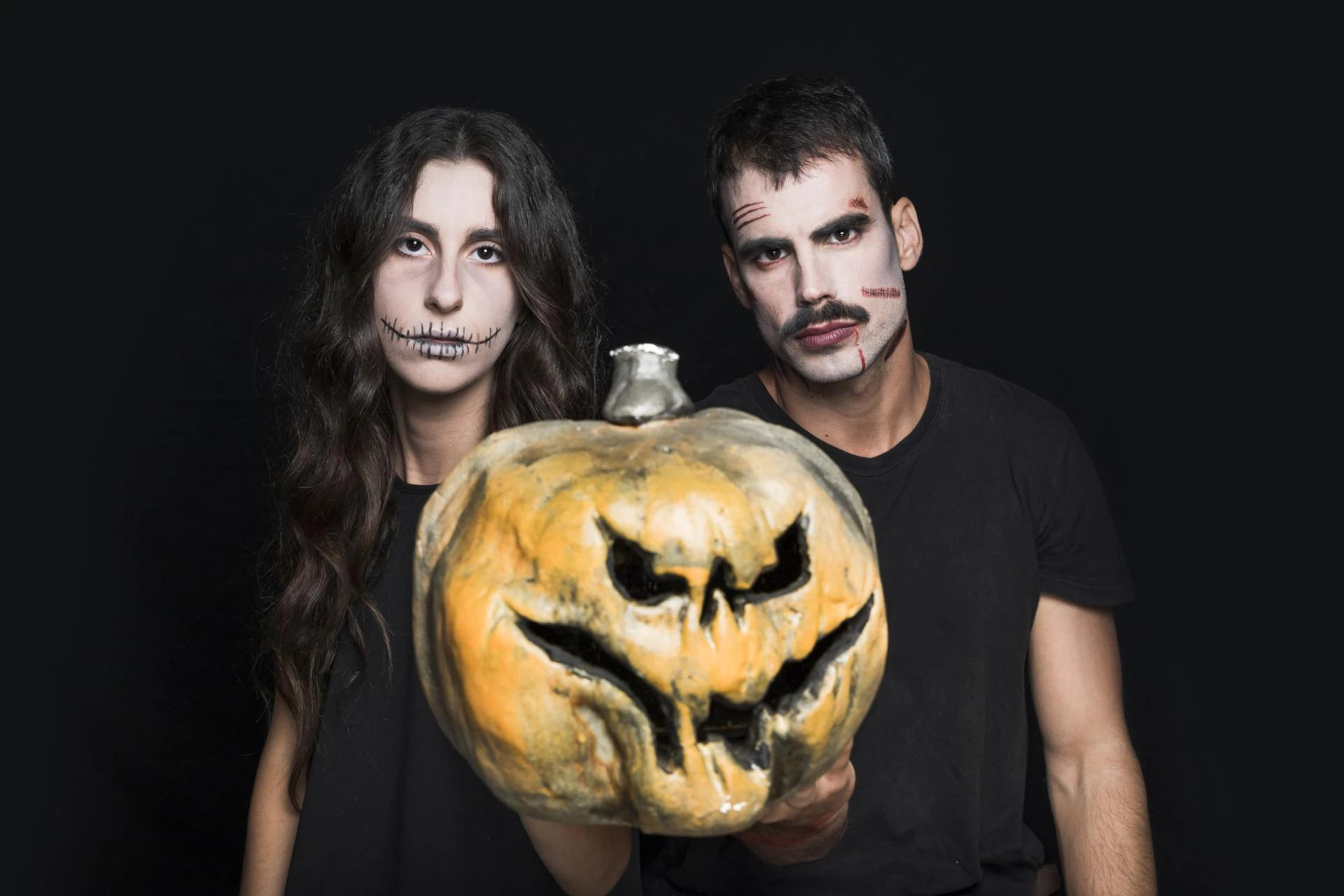 Seasonal Halloween Stores 2025: Scary Halloween Masks You'll Love